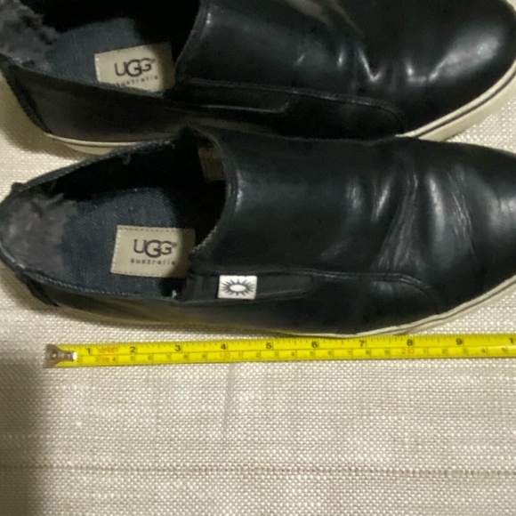Ugg Australia  Mens Black Leather Slip-On Casual Shoes- Sz-8 - Picture 8 of 16